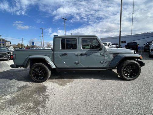 2024 Jeep Gladiator Nighthawk