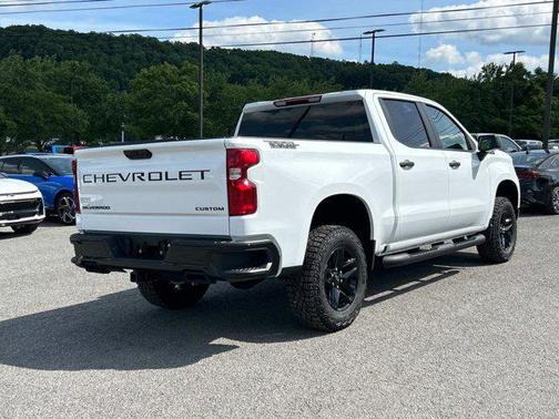 2025 Chevrolet Silverado 1500 Custom Trail Boss