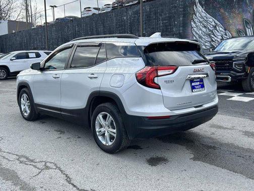 2022 GMC Terrain SLE