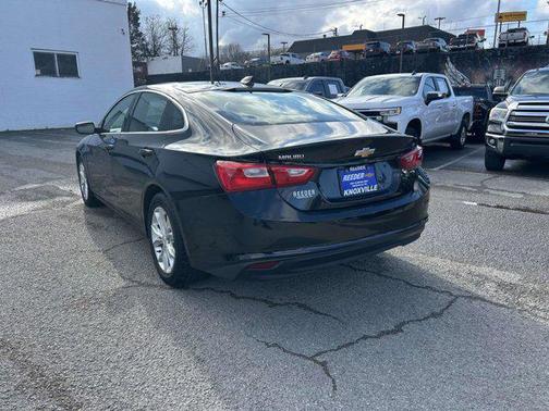 Mosaic Black Metallic 2024 Chevrolet Malibu FWD 1LT