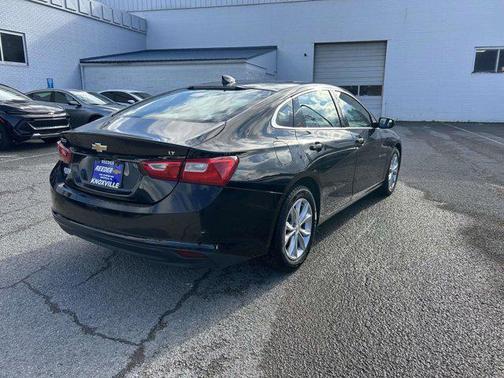 Mosaic Black Metallic 2024 Chevrolet Malibu FWD 1LT