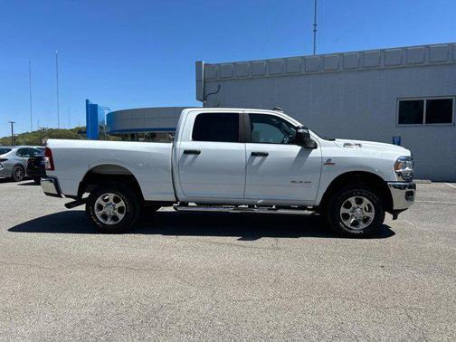2023 RAM 2500 Big Horn Crew Cab 4x4 6'4' Box