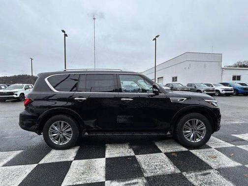 2021 INFINITI QX80 Luxe