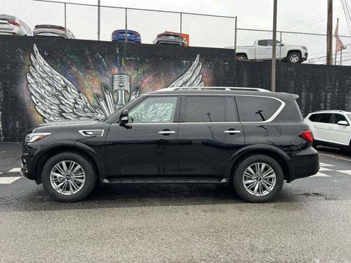 2021 INFINITI QX80 Luxe