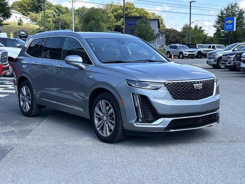 2025 Cadillac XT6 Premium Luxury FWD