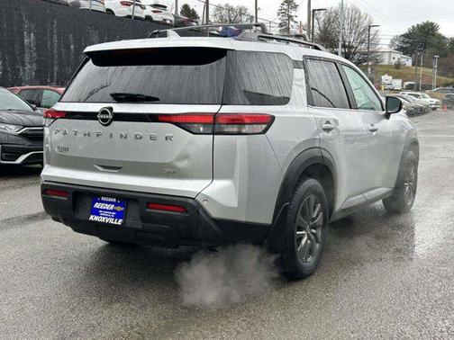 2022 Nissan Pathfinder SV 2WD