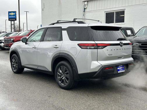 2022 Nissan Pathfinder SV 2WD