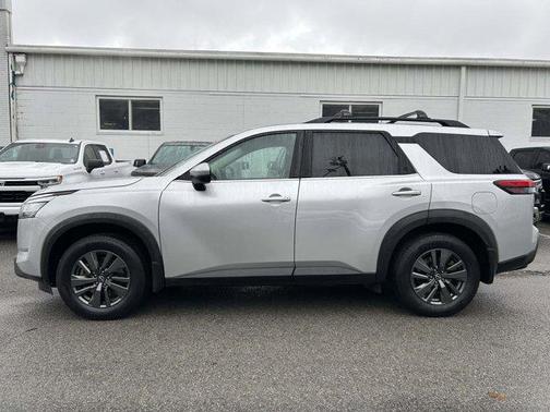 2022 Nissan Pathfinder SV 2WD