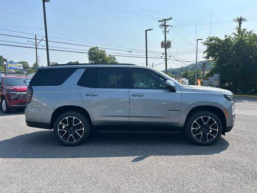 2025 Chevrolet Tahoe 4WD RST