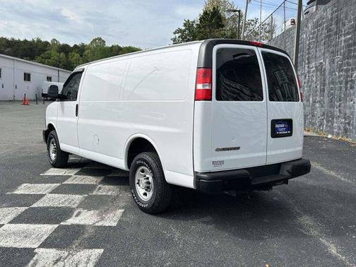Summit White 2022 Chevrolet Express 2500 Work Van
