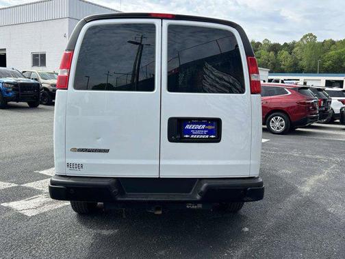 Summit White 2022 Chevrolet Express 2500 Work Van
