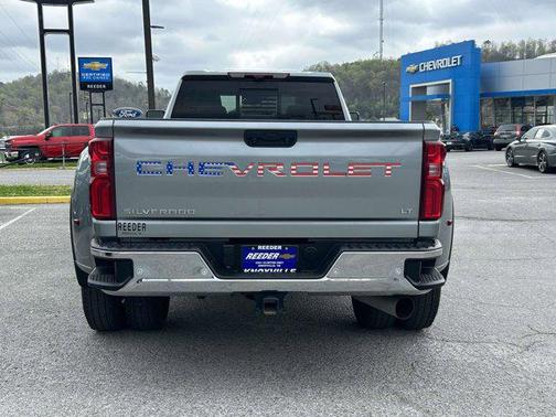 Sterling Gray Metallic 2024 Chevrolet Silverado 3500 LT