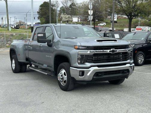 Sterling Gray Metallic 2024 Chevrolet Silverado 3500 LT
