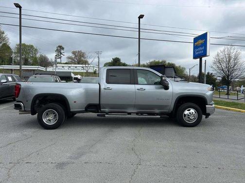 Sterling Gray Metallic 2024 Chevrolet Silverado 3500 LT