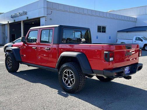 2024 Jeep Gladiator Sport