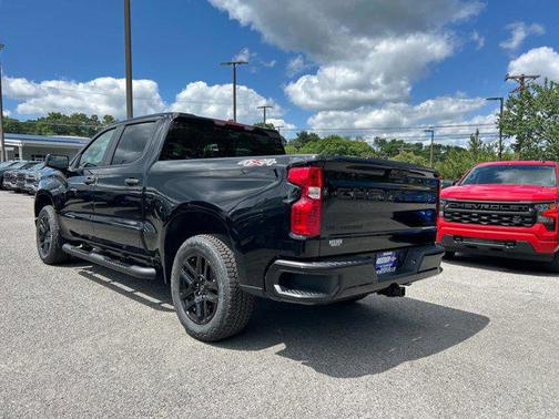 2025 Chevrolet Silverado 1500 Custom