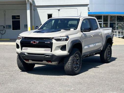 White Sands 2026 Chevrolet Colorado ZR2