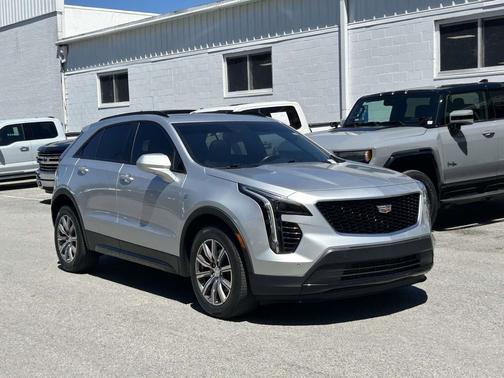 Radiant Silver Metallic 2020 Cadillac XT4 Sport