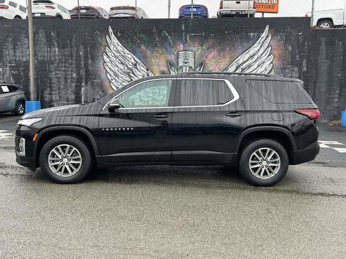 2023 Chevrolet Traverse LT Leather