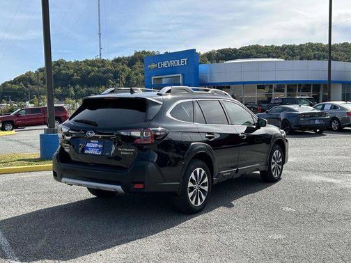 2025 Subaru Outback Touring