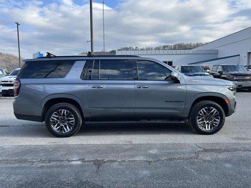 2022 Chevrolet Suburban 4WD Z71