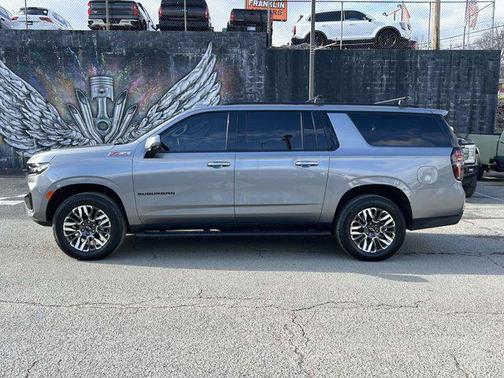 2022 Chevrolet Suburban 4WD Z71