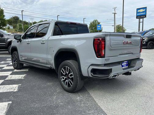 Thunderstorm Gray 2024 GMC Sierra 1500 AT4