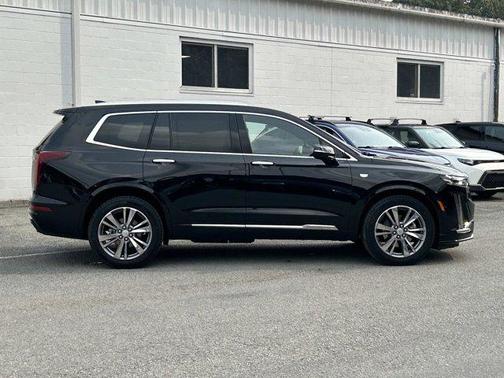 2025 Cadillac XT6 Premium Luxury FWD