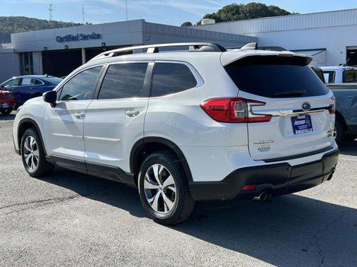 2024 Subaru Ascent Premium 8-Passenger
