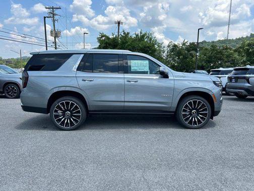 2025 Chevrolet Tahoe 4WD High Country