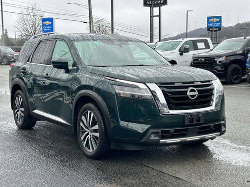 2022 Nissan Pathfinder Platinum 4WD