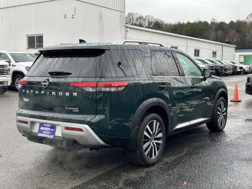 2022 Nissan Pathfinder Platinum 4WD