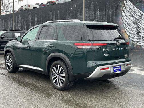 2022 Nissan Pathfinder Platinum 4WD