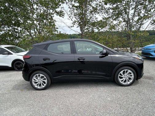 Mosaic Black Metallic 2027 Chevrolet Bolt LT FWD
