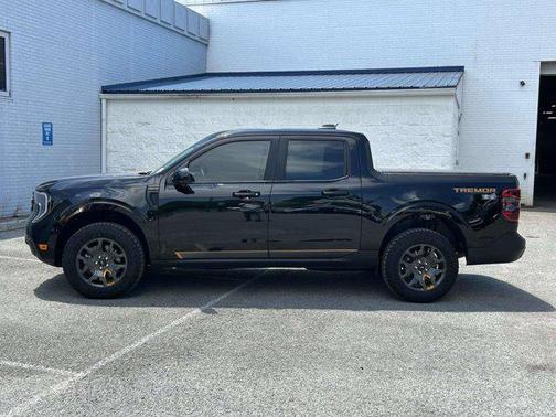 Shadow Black 2025 Ford Maverick Tremor