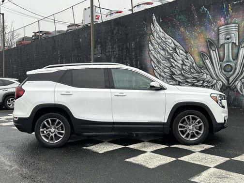 2023 GMC Terrain SLT