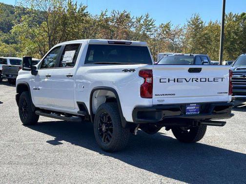 2026 Chevrolet Silverado 2500 Custom