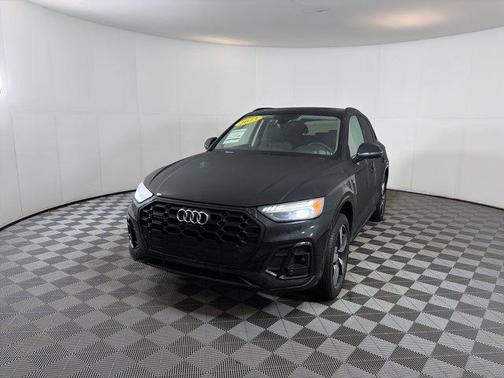2023 Audi Q5 Prestige 45 TFSI S line quattro S tronic