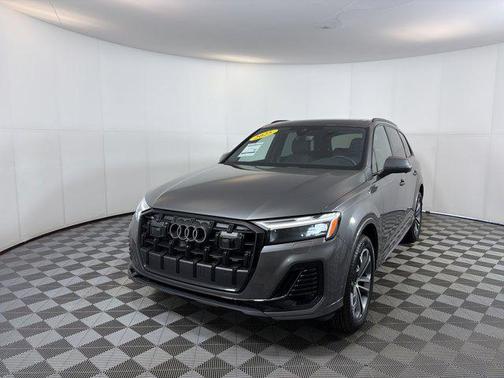 2025 Audi Q7 Premium 45 TFSI quattro Tiptronic