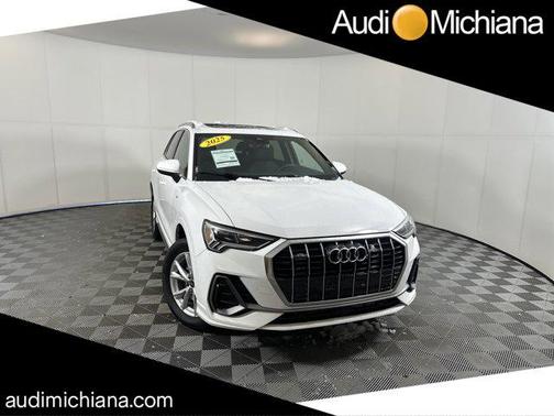 2025 Audi Q3 Premium 45 TFSI S line quattro Tiptronic