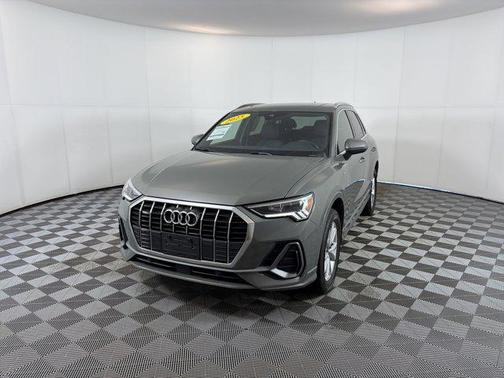 2025 Audi Q3 Premium 45 TFSI S line quattro Tiptronic