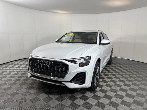 2025 Audi Q8 Premium Plus 55 TFSI quattro