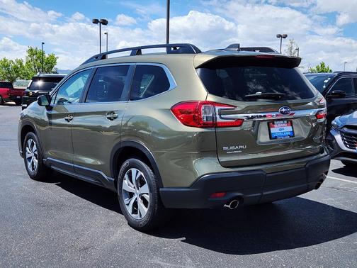 Autumn Green Metallic 2023 Subaru Ascent Premium 7-Passenger