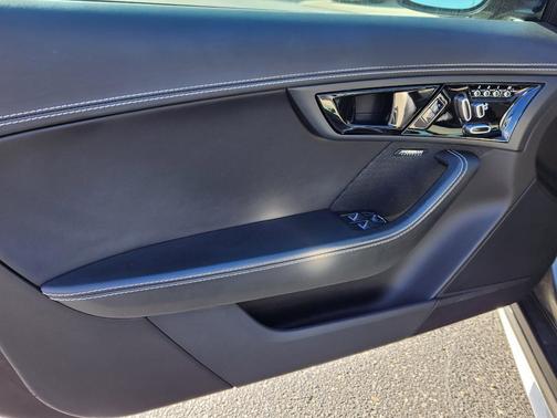 2018 Jaguar F-TYPE R