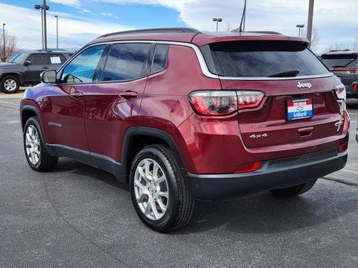 2022 Jeep Compass Latitude Lux