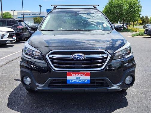 Crystal Black Silica 2019 Subaru Outback 3.6R Touring