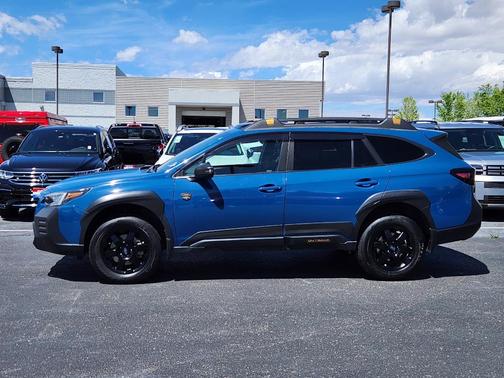 Geyser Blue 2022 Subaru Outback Wilderness