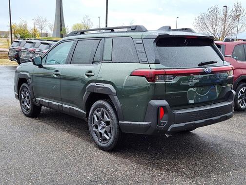 Deep Emerald Green 2026 Subaru Outback Premium