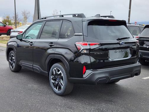 Crystal Black Silica 2026 Subaru Forester Limited