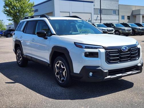 Crystal White Pearl 2026 Subaru Outback Touring